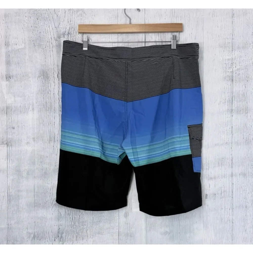 Beautiful Giant Men's Windbreak Swimwear Board Shorts Ergo Flex Stretch Size 38